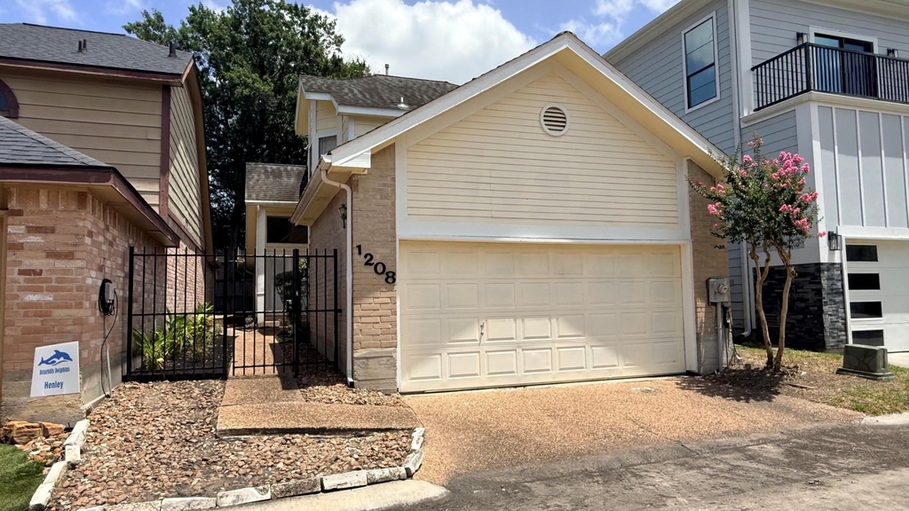 1208 Normans Woods Street - Photo 0