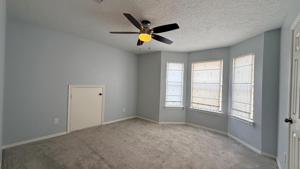 1208 Normans Woods Street - Photo 18