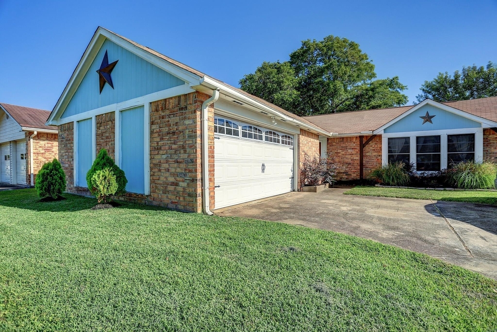 7006 Zieglers Grove - Photo 2