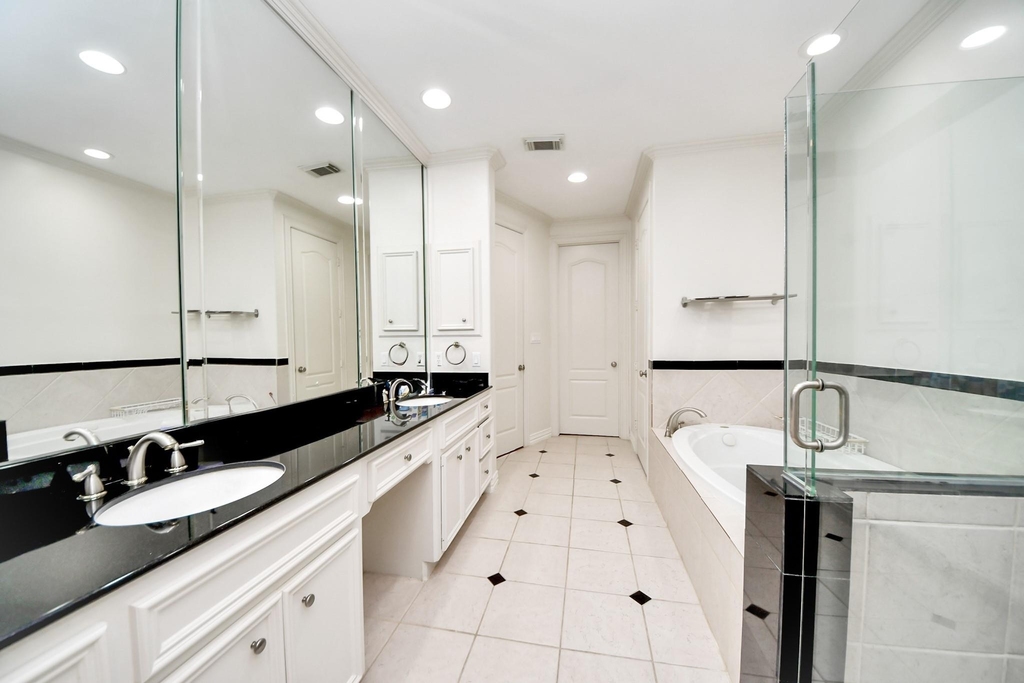 1912 Greenwich Place Drive - Photo 17