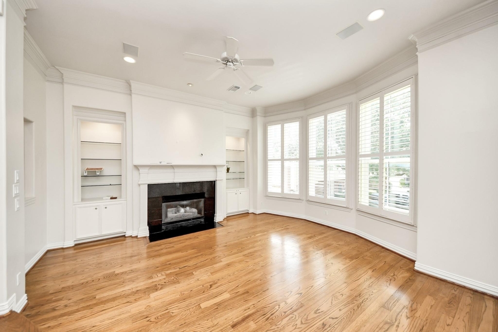 1912 Greenwich Place Drive - Photo 9