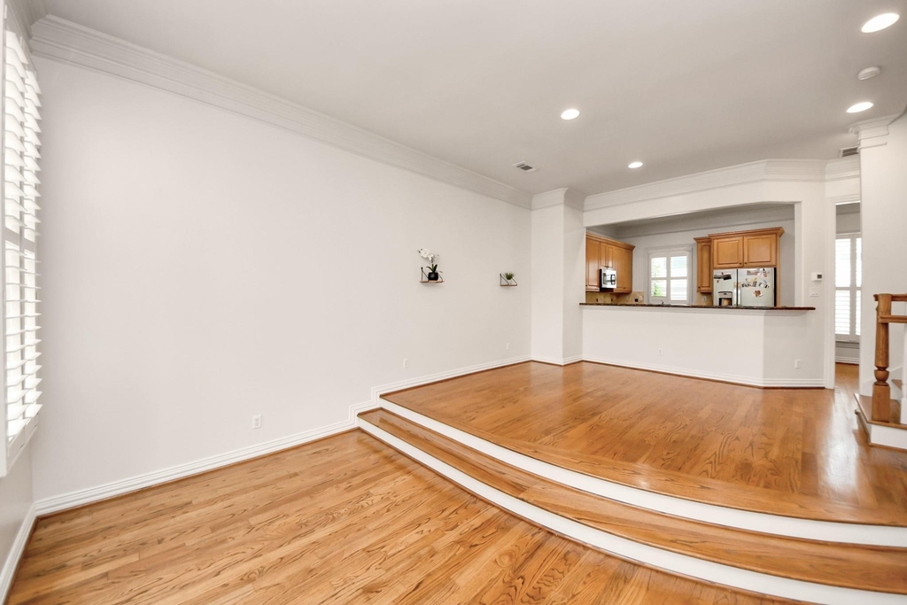 1912 Greenwich Place Drive - Photo 7
