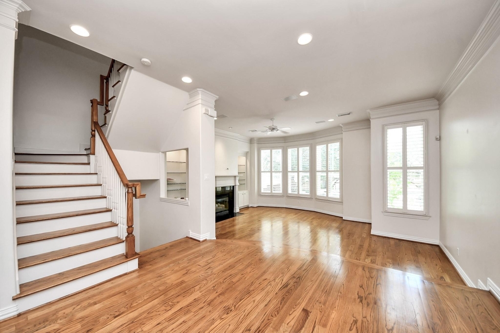1912 Greenwich Place Drive - Photo 5