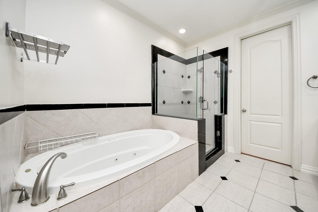 1912 Greenwich Place Drive - Photo 18