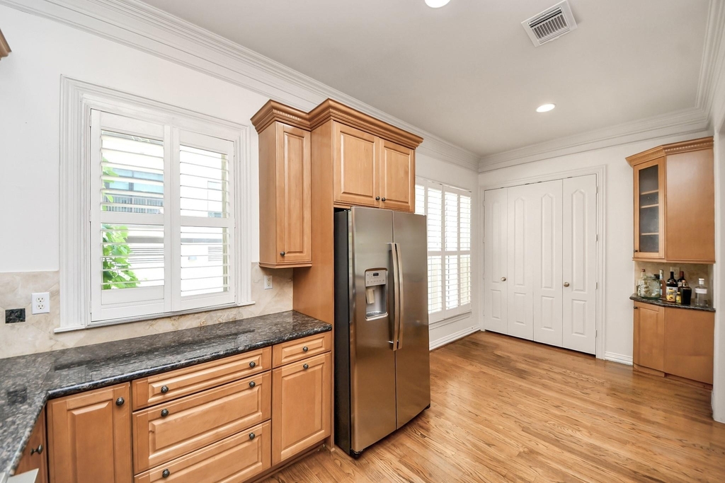 1912 Greenwich Place Drive - Photo 12