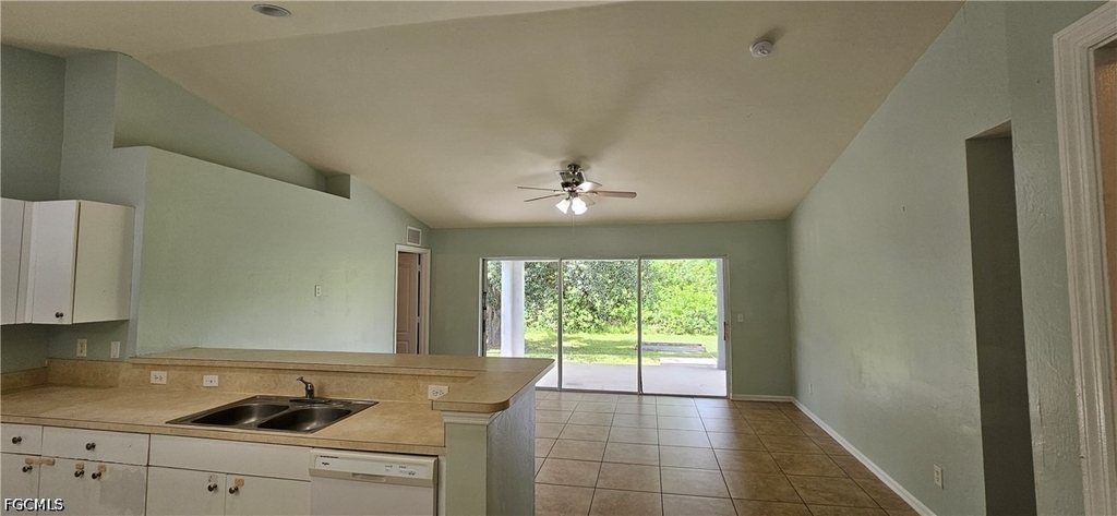 1021 Berwick Street - Photo 3
