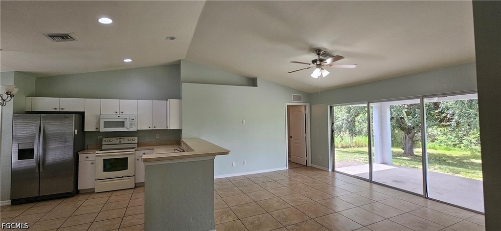 1021 Berwick Street - Photo 2