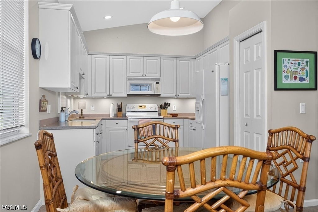 3080 Meandering Way - Photo 11