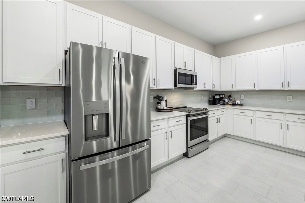 178 Indies Drive E - Photo 8