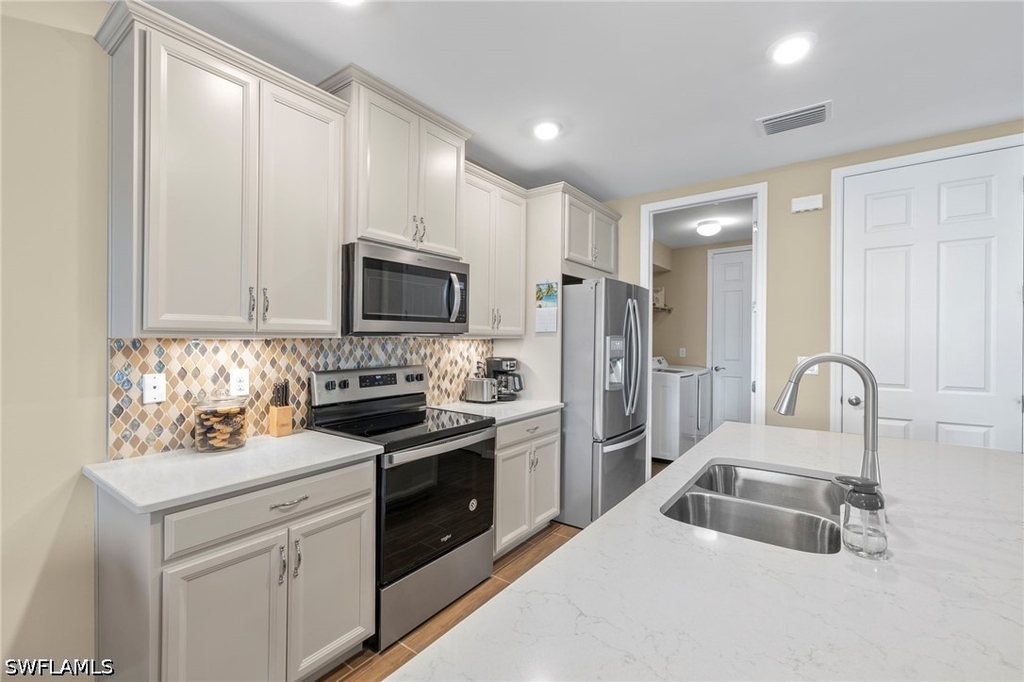 14644 Edgewater Circle - Photo 7