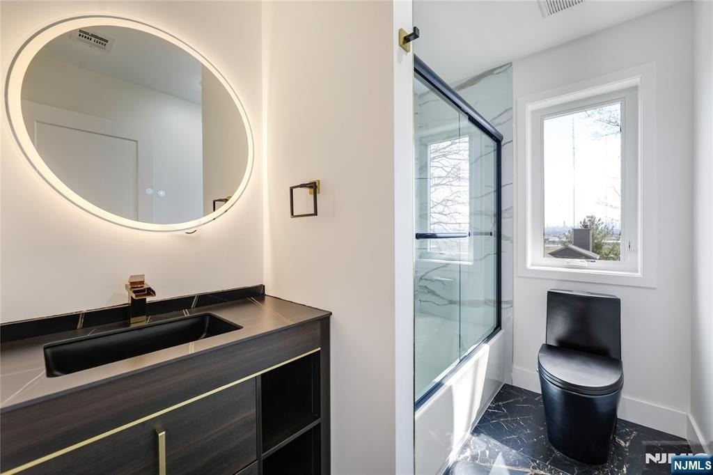 270 Lafayette - Photo 10