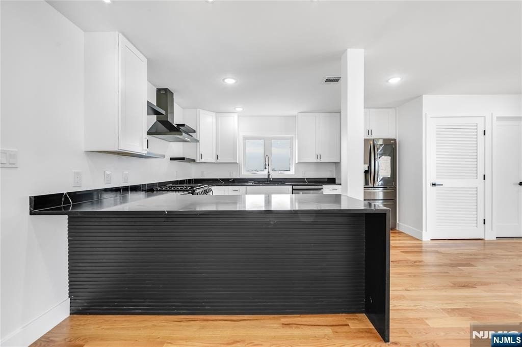 270 Lafayette - Photo 19