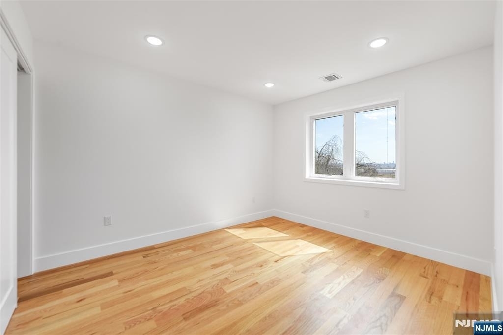 270 Lafayette - Photo 9