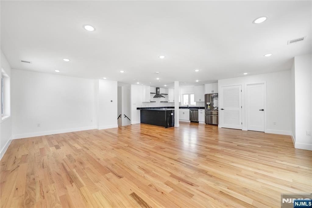 270 Lafayette - Photo 21