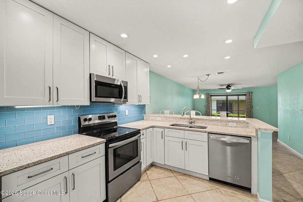290 Paradise Boulevard - Photo 4