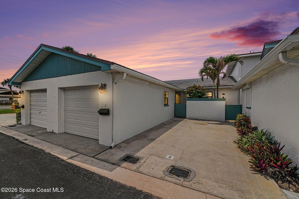 290 Paradise Boulevard - Photo 0