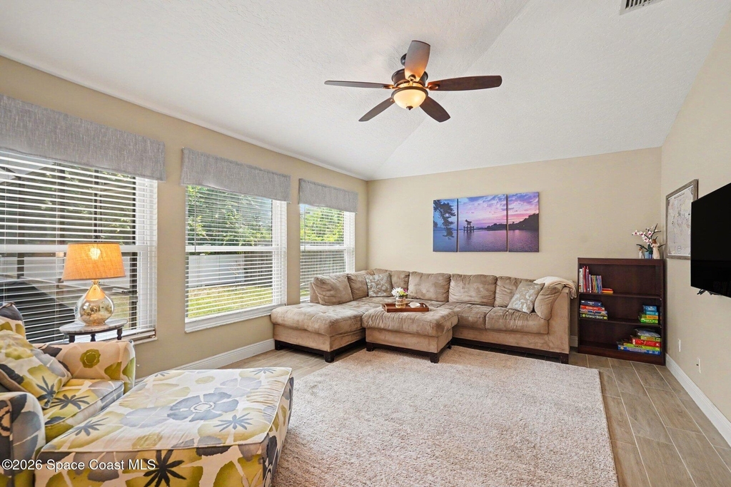 2765 Summer Brook Street - Photo 6