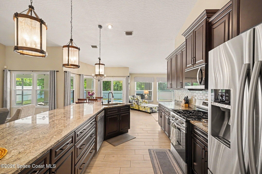2765 Summer Brook Street - Photo 5