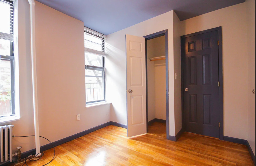 512 East 5th Street - Photo 3