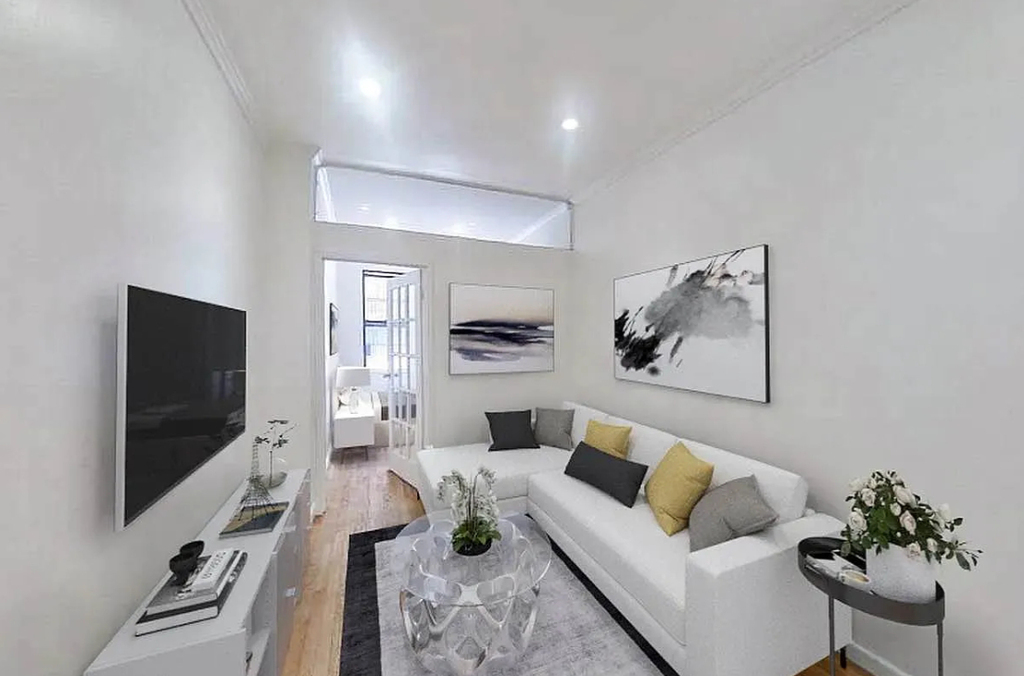 104 Suffolk Street - Photo 0