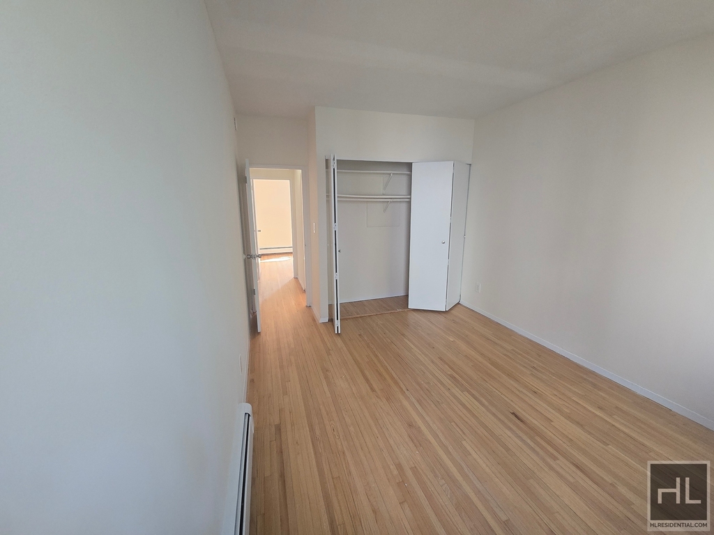 West 52nd Street - Photo 1