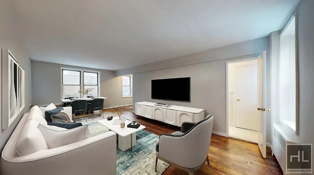 East 58 Street - Photo 2