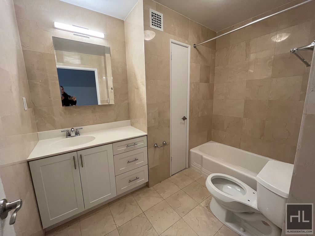 East 36 Street - Photo 3
