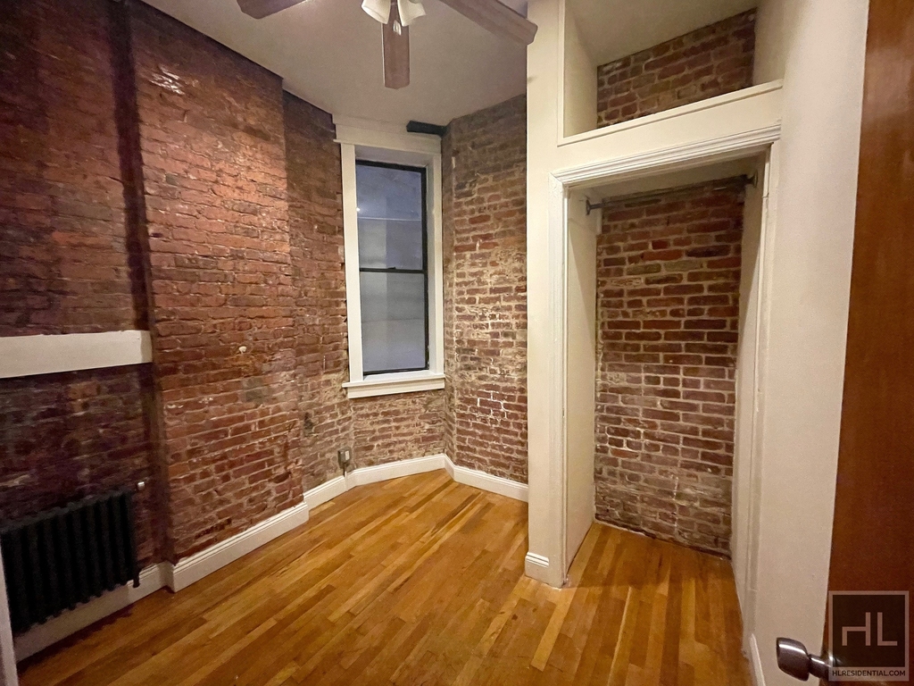 E 3rd St - Photo 2