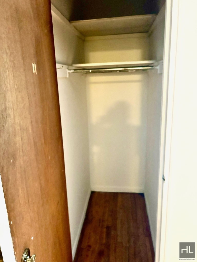 East 80th Street - Photo 2