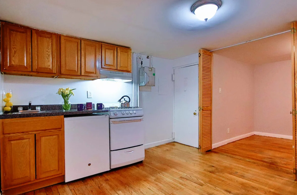 102 St Marks Place - Photo 2