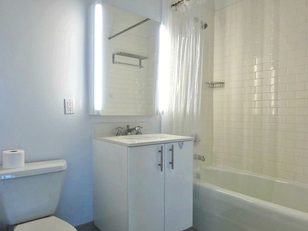 Center Boulevard - Photo 1