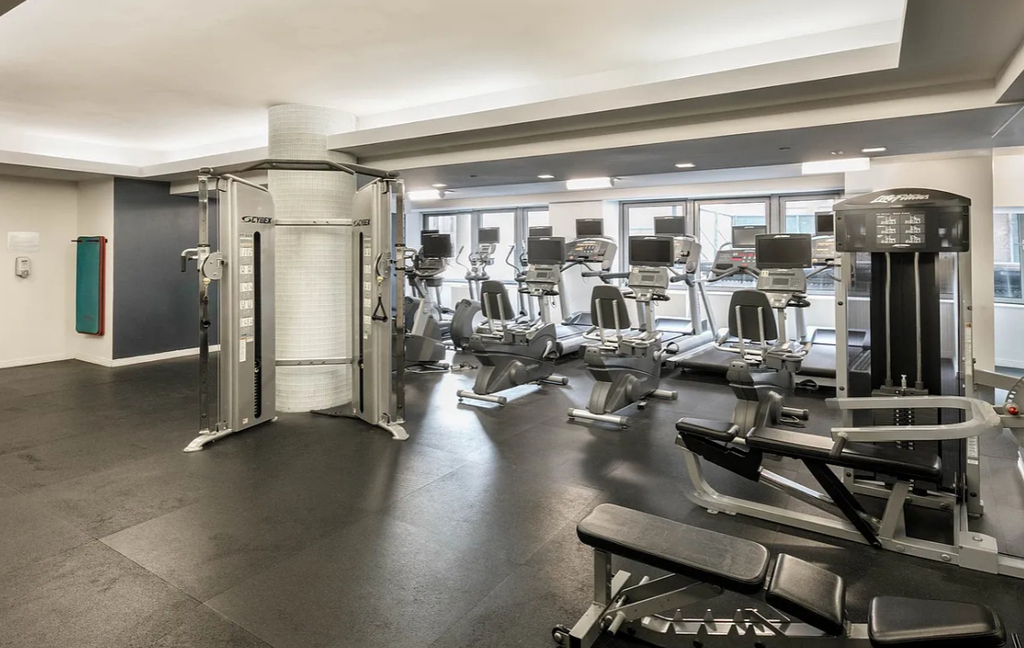 350 West 37th Street - Photo 3
