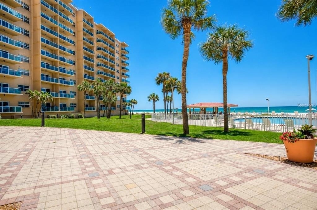 880 Mandalay Avenue - Photo 49