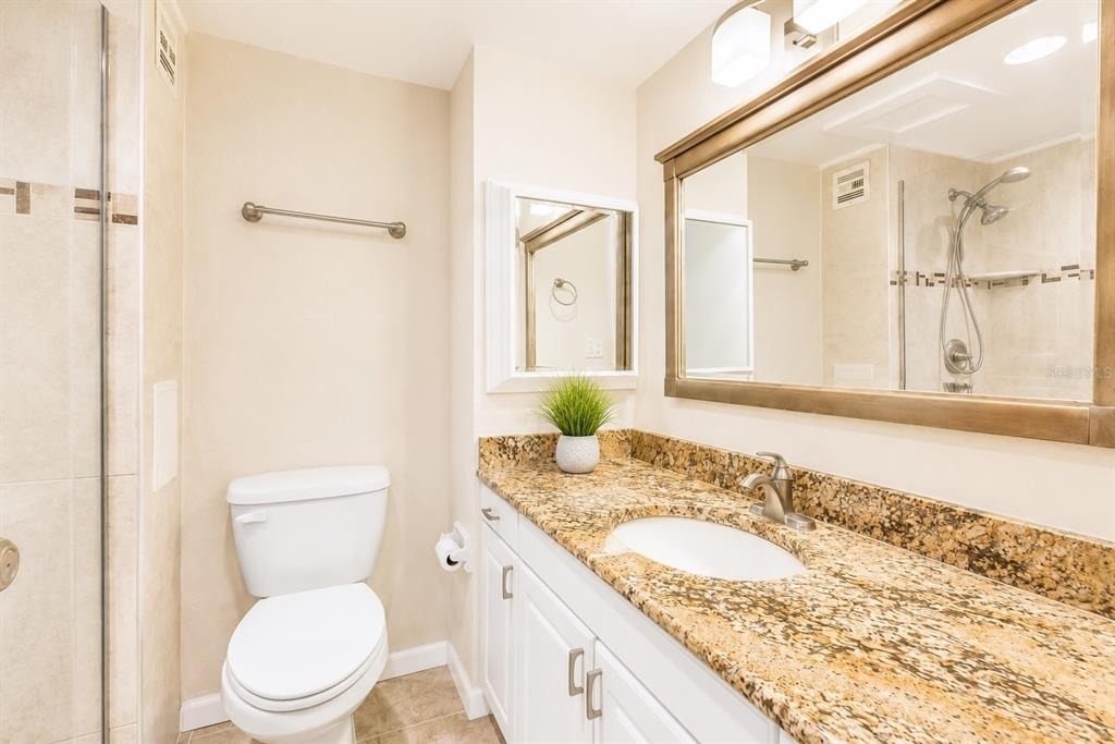 880 Mandalay Avenue - Photo 16
