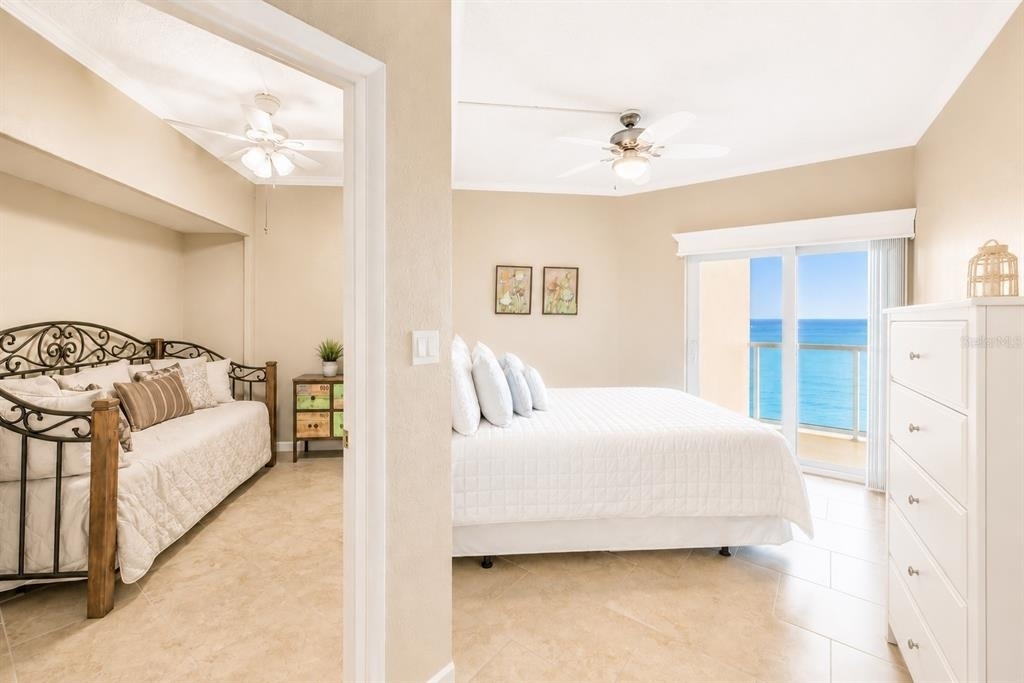 880 Mandalay Avenue - Photo 13