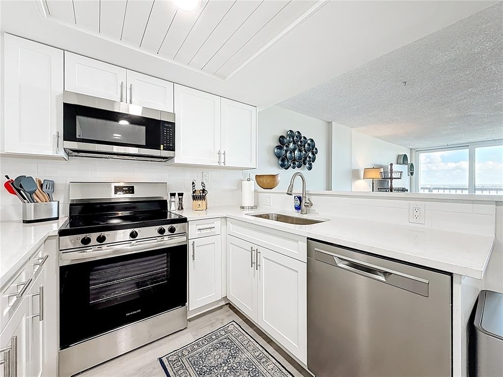 400 Island Way - Photo 10