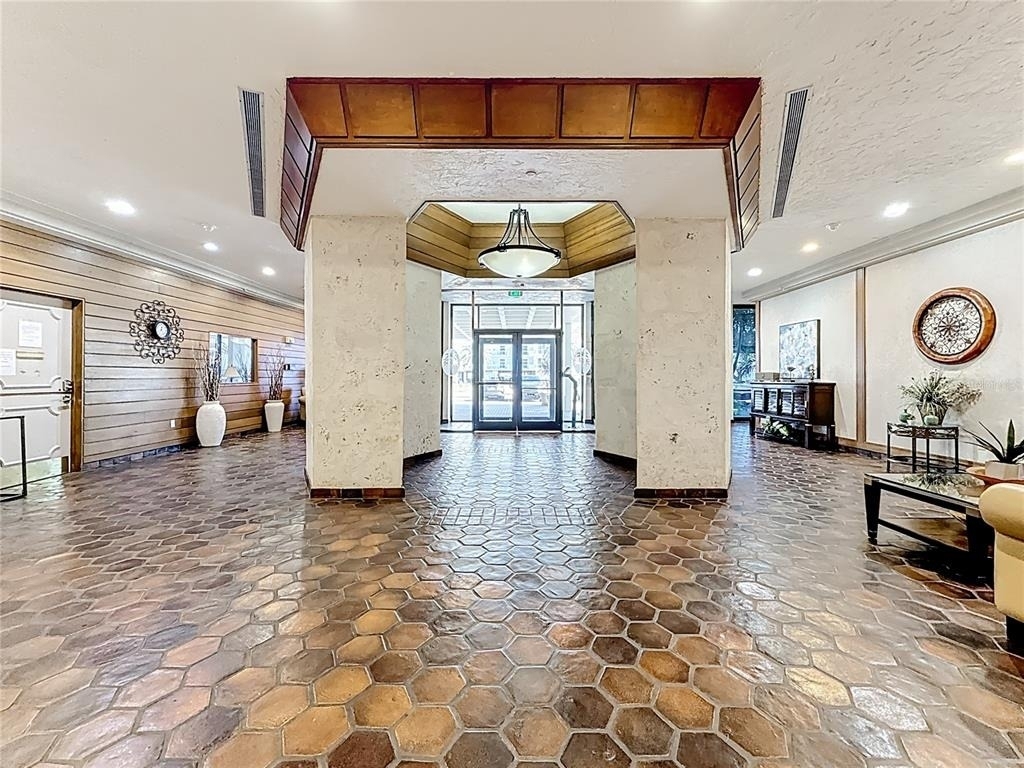 400 Island Way - Photo 0