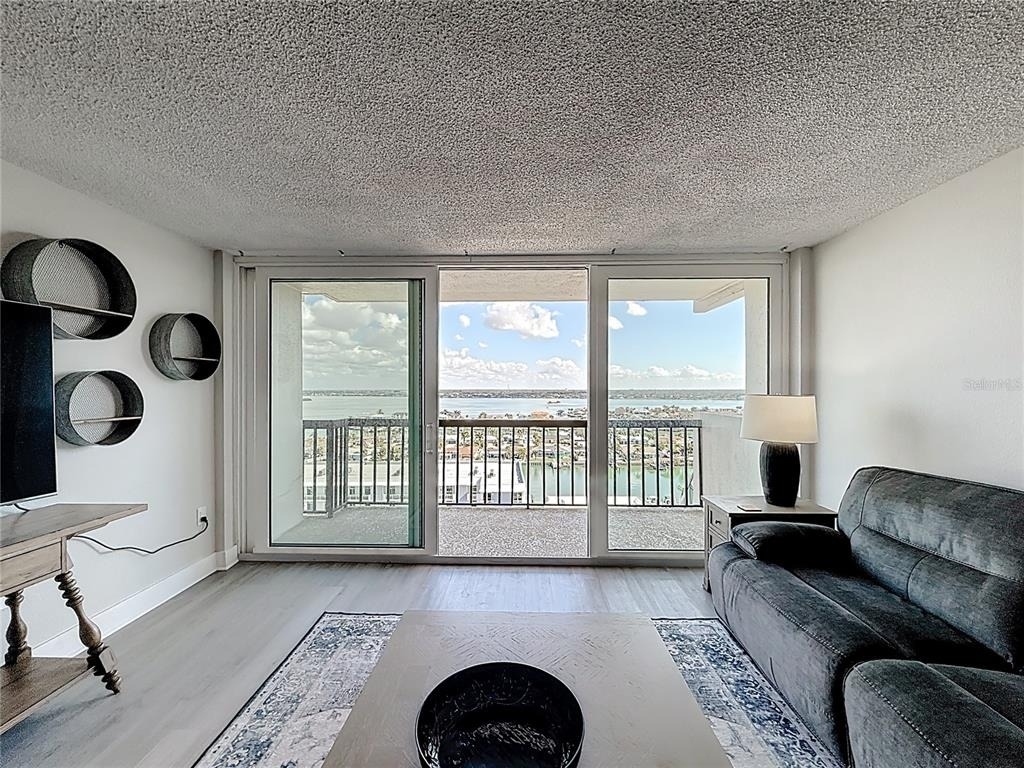 400 Island Way - Photo 19