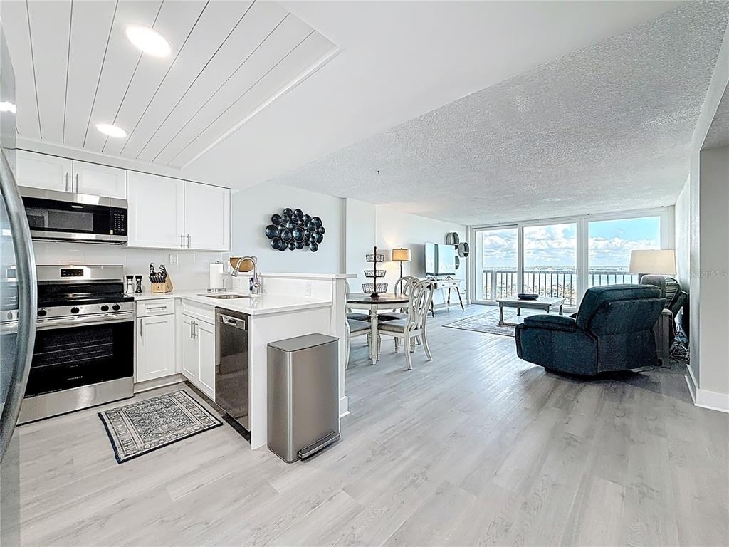 400 Island Way - Photo 7