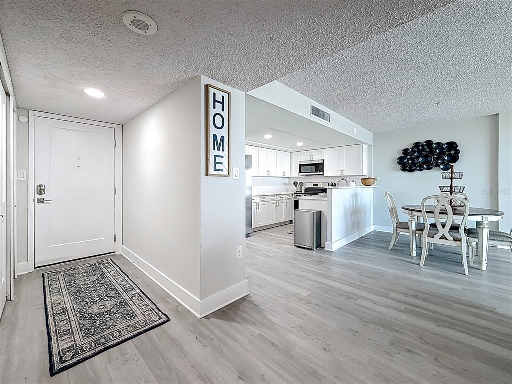 400 Island Way - Photo 2