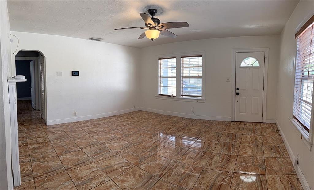 702 W Peninsular Street - Photo 5