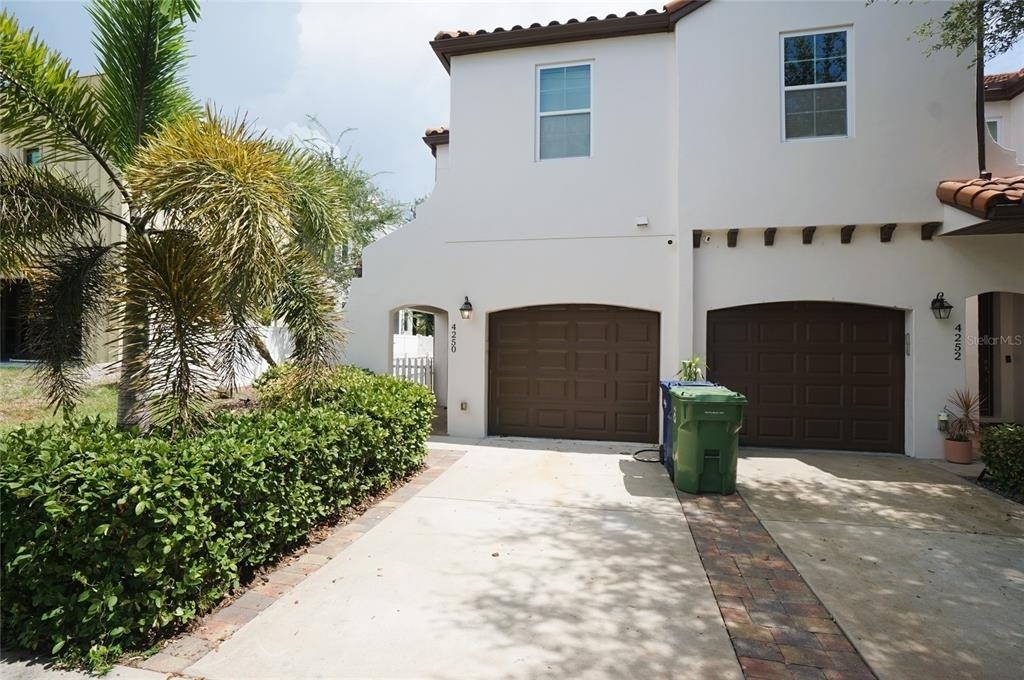 4250 W Carmen Street - Photo 0