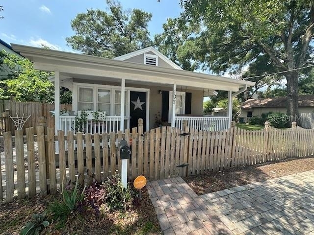 102 W Elm Street - Photo 1