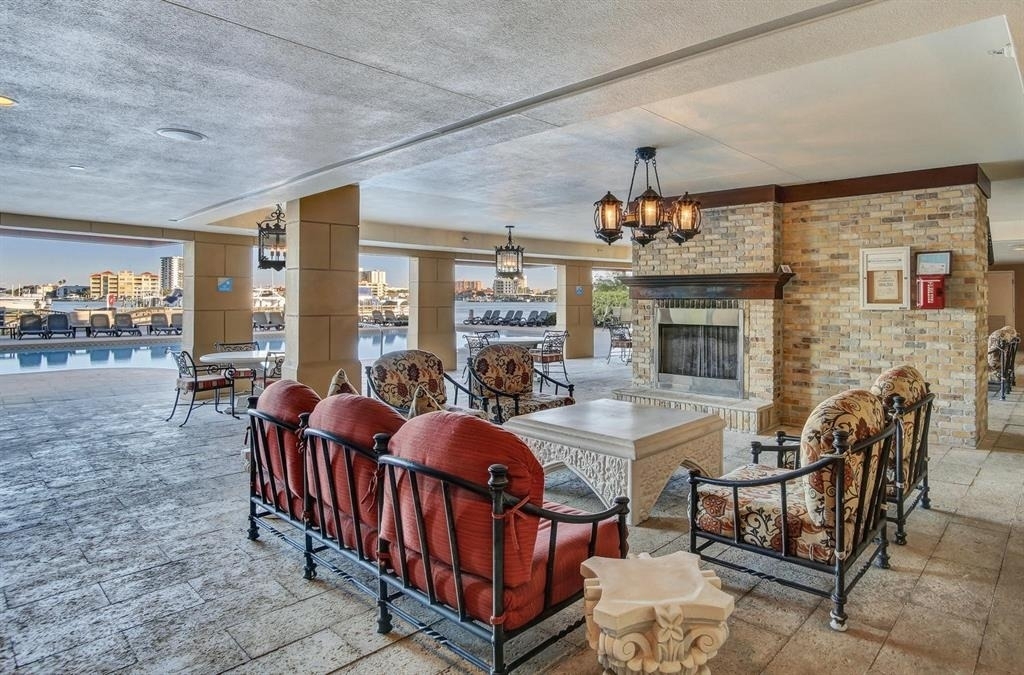 521 Mandalay Avenue - Photo 70