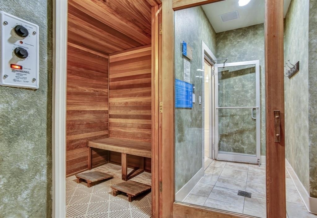 521 Mandalay Avenue - Photo 77