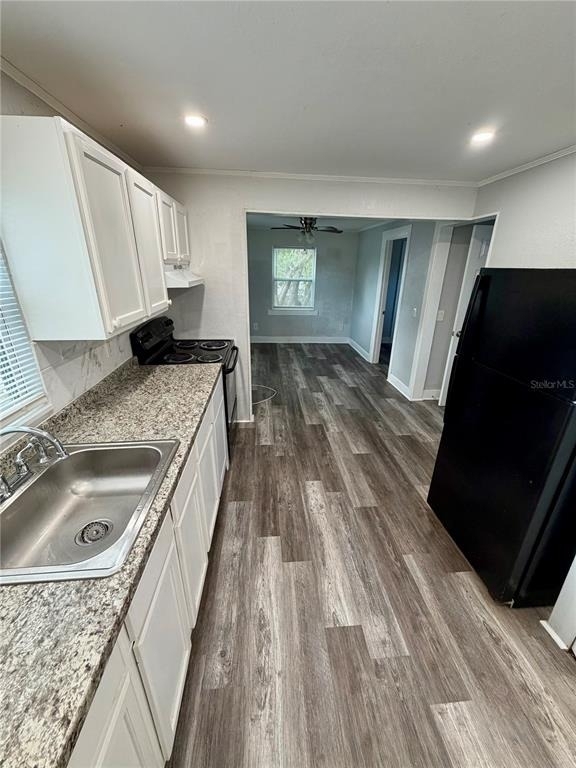 908 Beverly Avenue - Photo 1