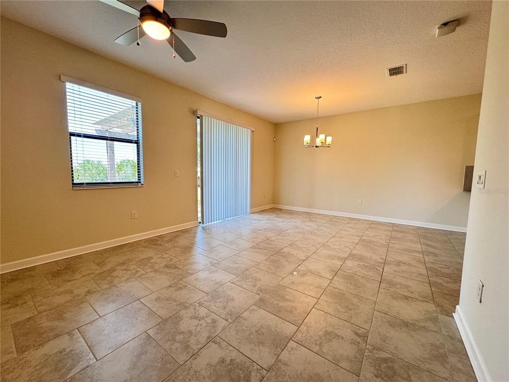 1252 Royal St George Boulevard - Photo 5