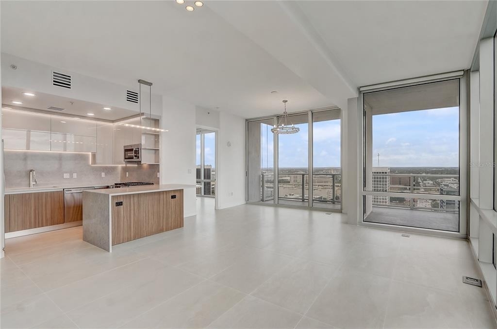 150 E Robinson Street - Photo 4