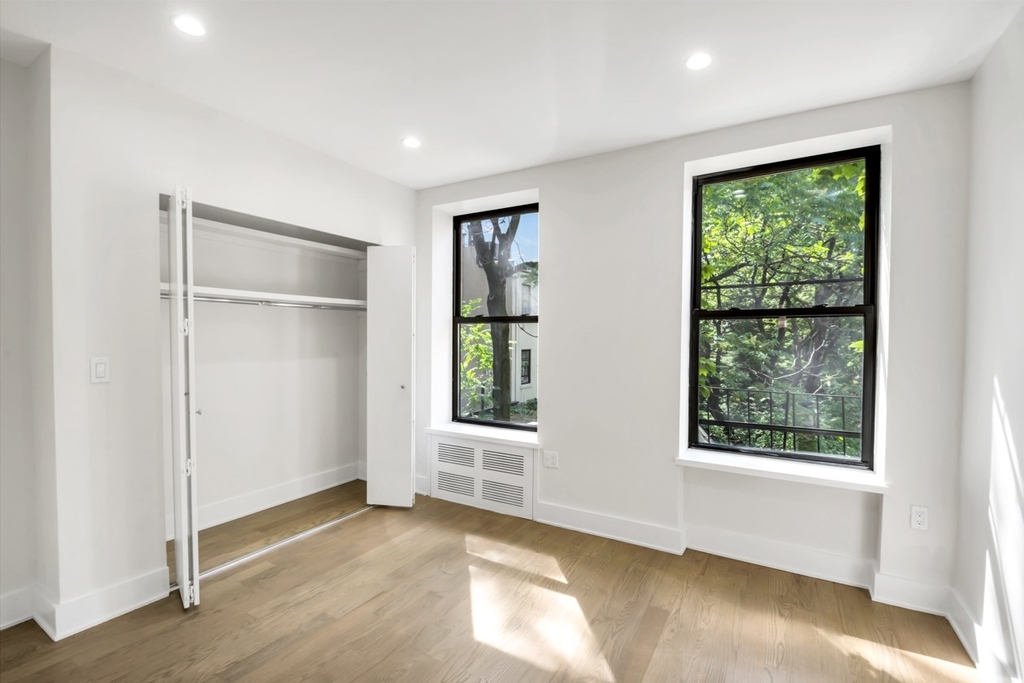 1167 2nd Avenue - Photo 2
