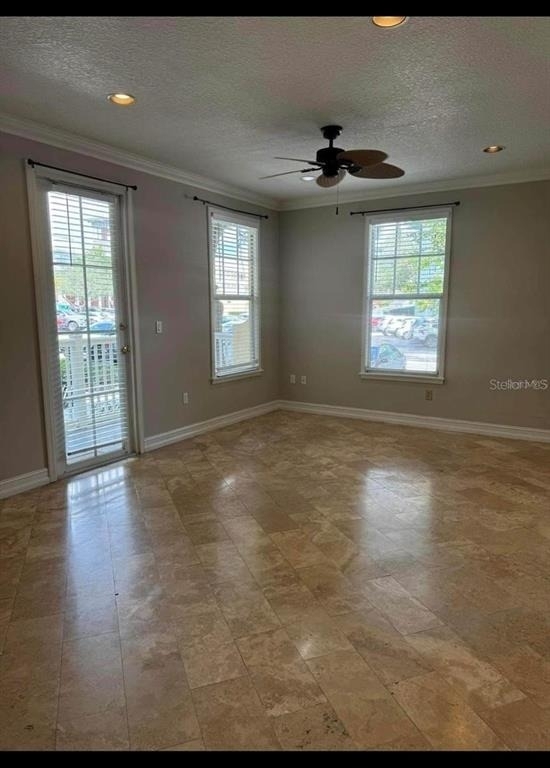 611 Campus Street - Photo 3